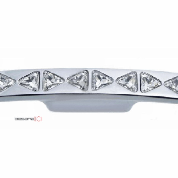 MANIGLIETTA MOBILE INTERASSE 32 DA 98x27 mm. CON CRISTALLI BIANCHI TRIANGOLARI SWAROVSKI prodotta da BESANA TECH