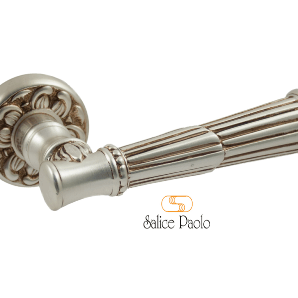 Maniglia Volterra Rosetta Tonda d.50x10h+Molle Foro Bocchetta Chiave Ao/Pov  | Salice Paolo