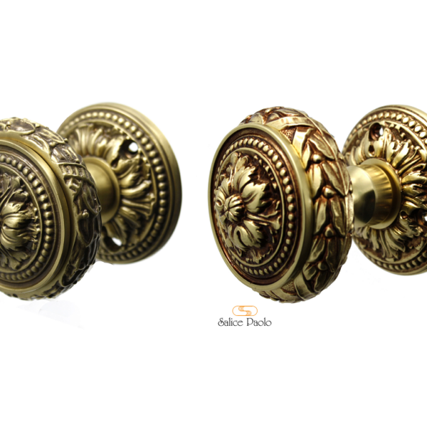 POMOLO FISSO/GIREVOLE LIONE d.67x70h ROSETTA d.67x10h VARIE FINITURE prodotto da  SALICE PAOLO